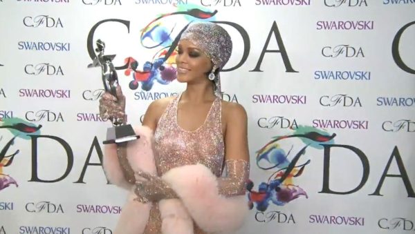 Rihanna Wins Style Icon At The 2014 CFDA Awards, Makes Acceptance Speech