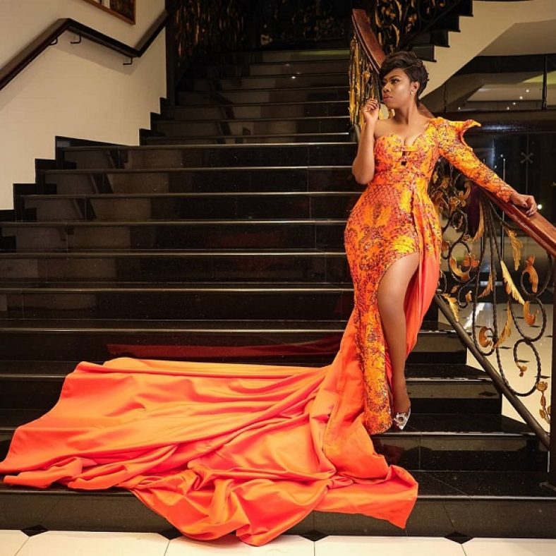 Selly Galley's Outfit To 2019 Golden Movie Awards Was Hot As Fire