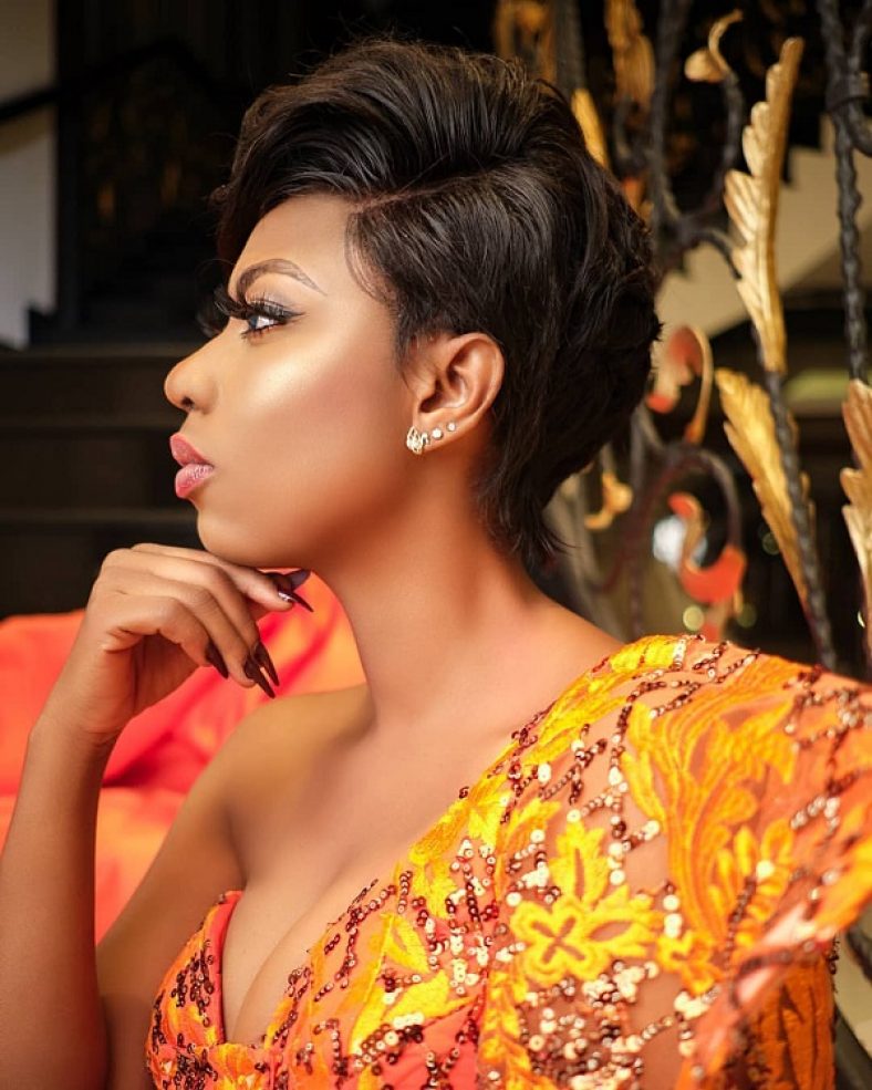 Selly Galley's Outfit To 2019 Golden Movie Awards Was Hot As Fire