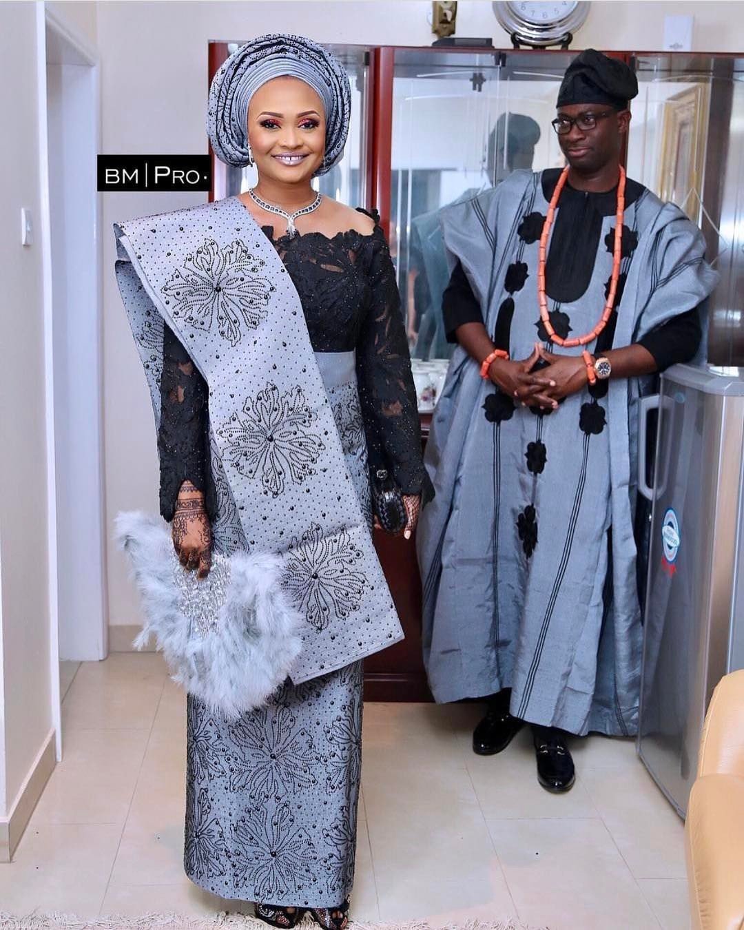Aso Oke Wedding Attires For Bride And Groom - AfroCosmopolitan (696 x 870 Pixel)
