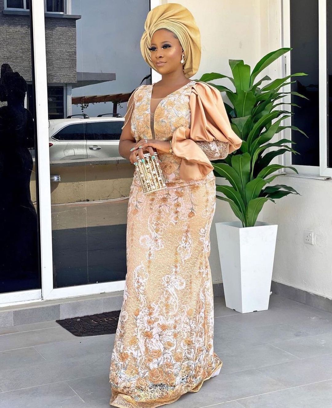 Regal Asoebi Styles For Trendy Nigerian Women