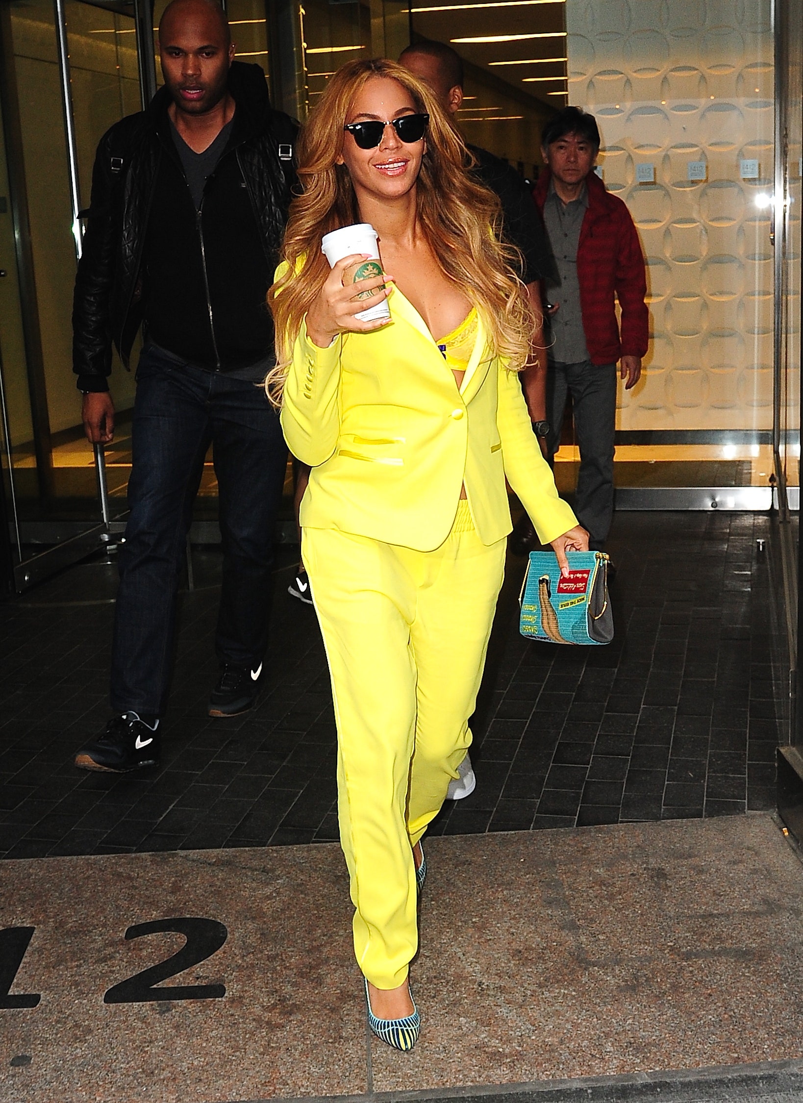 How To Rock Yellow Pants Like A True Slay Queen