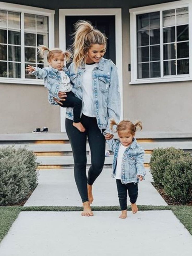 Check Out The Cutest 36 Mother-Daughter Twinnie Outfits