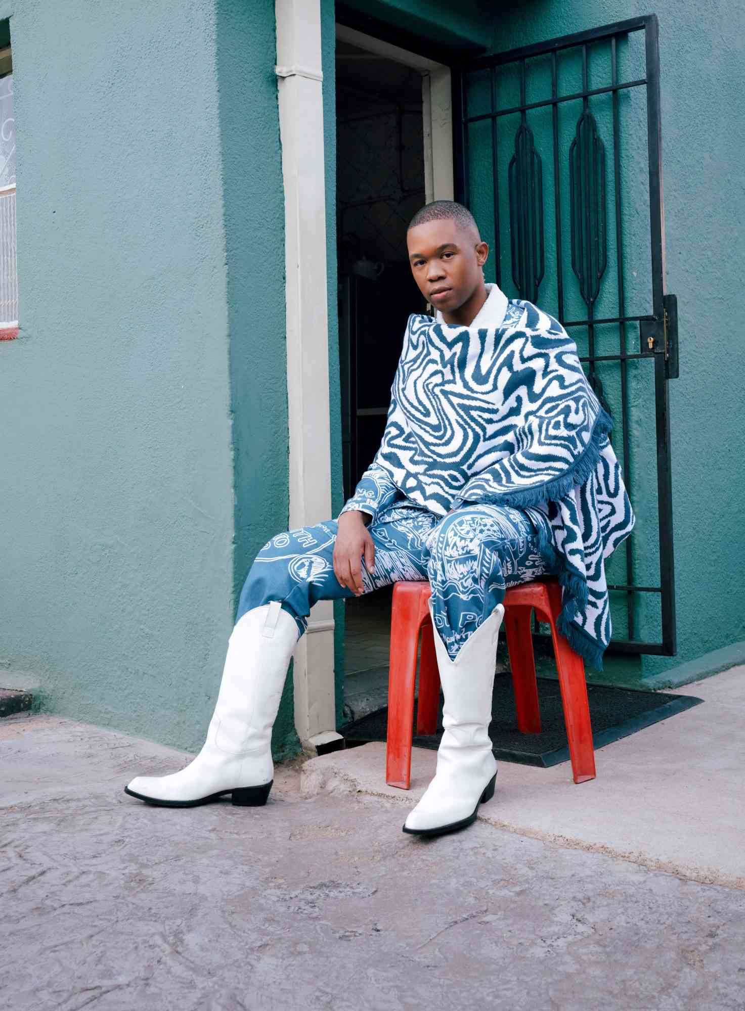 Spotlight on African Fashion Designers: Unleashing the Fabulousness!